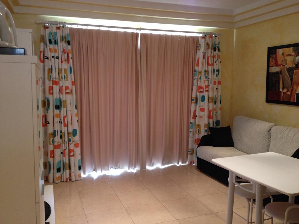Orlando Apart Costa Adeje  Habitación foto